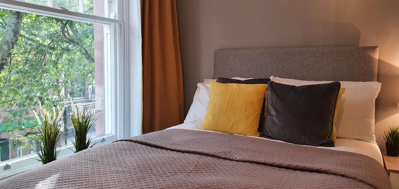 Darwin Stays - Service Accommodation In Newcastle Under Lyme City Centre Eksteriør billede