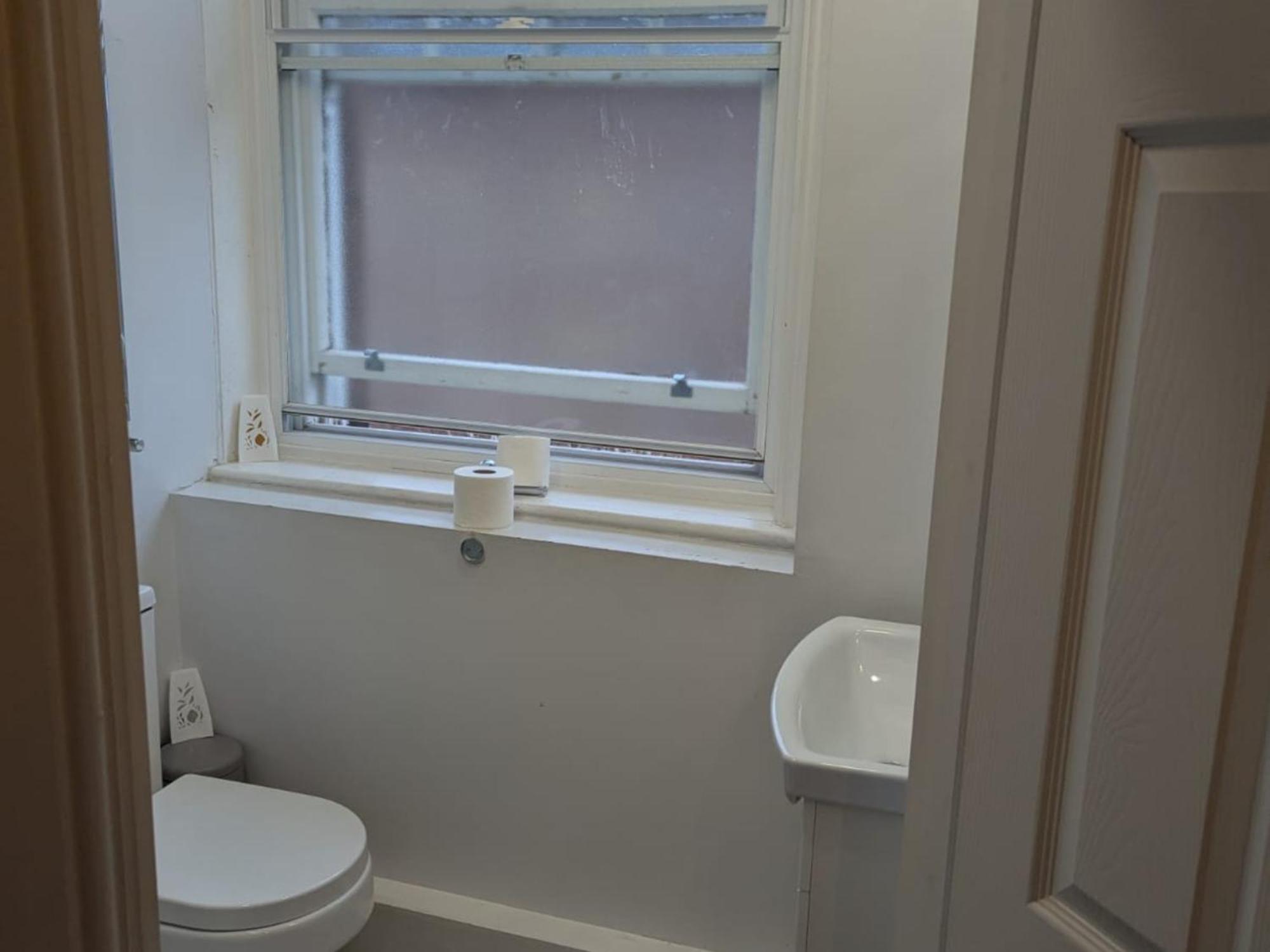 Darwin Stays - Service Accommodation In Newcastle Under Lyme City Centre Eksteriør billede