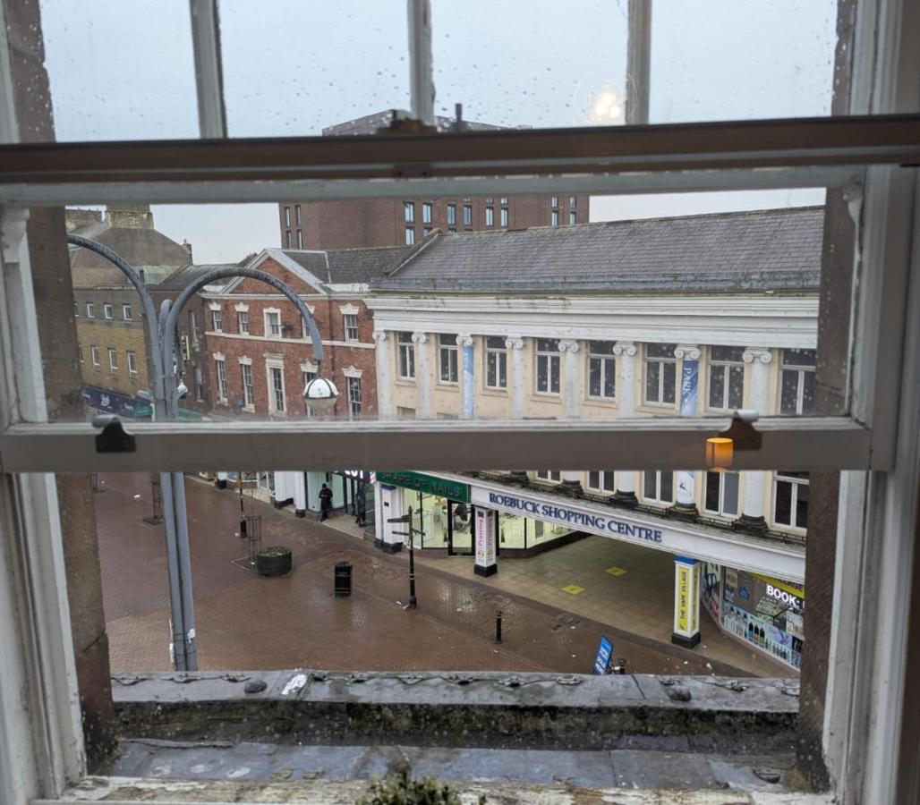 Darwin Stays - Service Accommodation In Newcastle Under Lyme City Centre Eksteriør billede