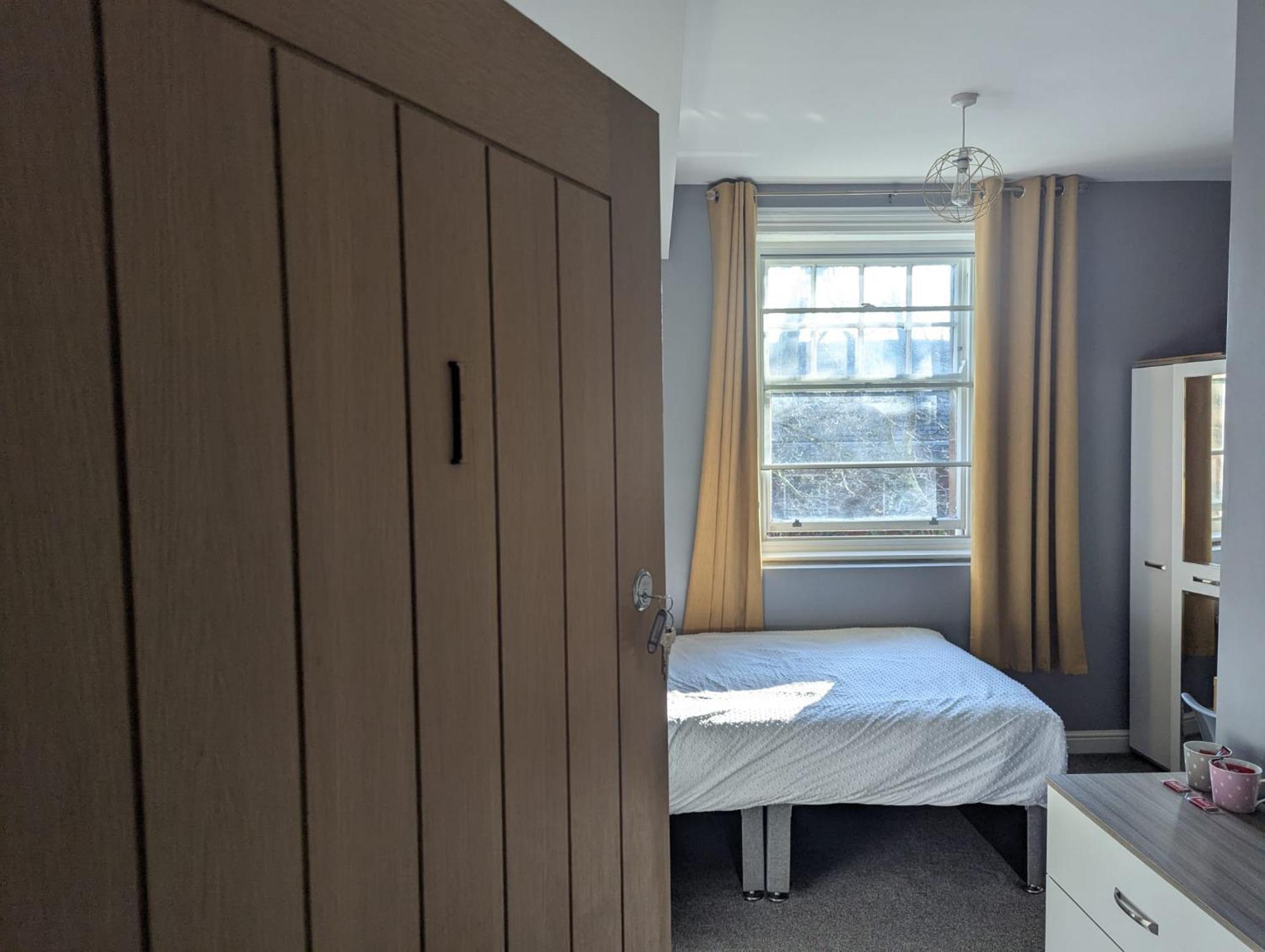 Darwin Stays - Service Accommodation In Newcastle Under Lyme City Centre Eksteriør billede