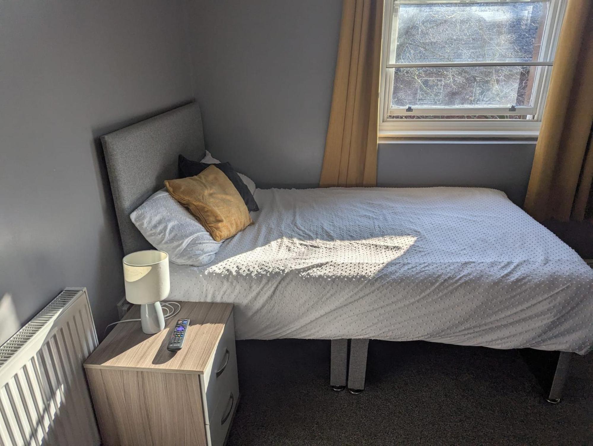 Darwin Stays - Service Accommodation In Newcastle Under Lyme City Centre Eksteriør billede